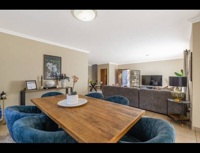 3 BEDROOM HOUSE FOR SALE IN CRAIGAVON